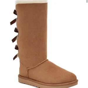 UGG Brown Winter Boots with Decorative Bows