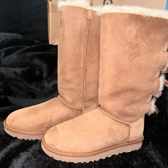 UGG Brown Winter Boots with Decorative Bows