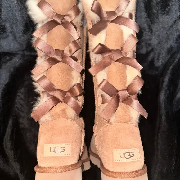 UGG Brown Winter Boots with Decorative Bows