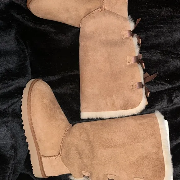 UGG Brown Winter Boots with Decorative Bows