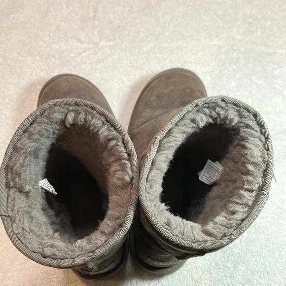 Ugg Classic II gray boots