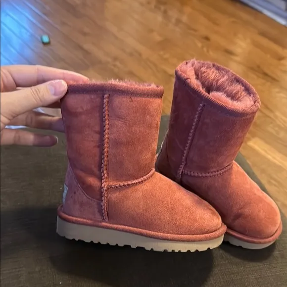 UGG Classic II Toddler Boots Size 8 USA
