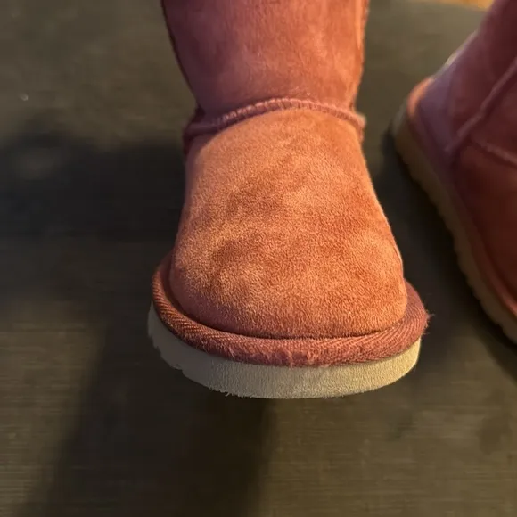 UGG Classic II Toddler Boots Size 8 USA