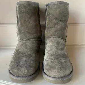 UGG Classic Short Grey Boots Size 7