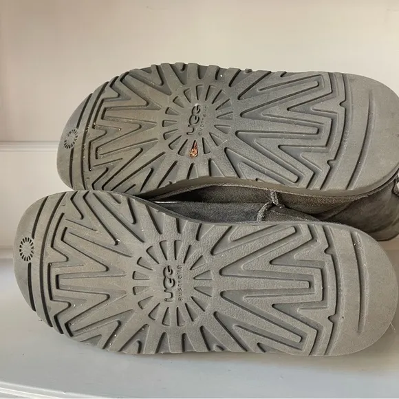UGG Classic Short Grey Boots Size 7