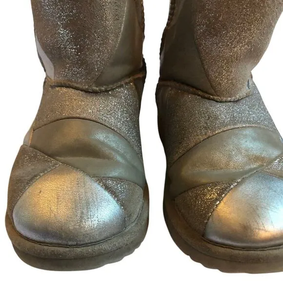 UGG Classic Short II Silver Gray Leather Patchwork Snow Boots Girls Size 5