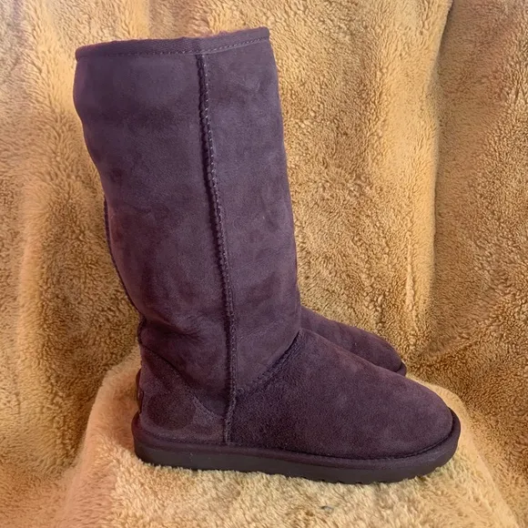 Ugg Classic Tall Dark Brown Boots Women’s Size 6