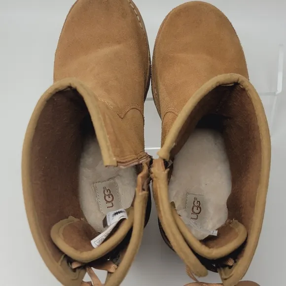 UGG Corene Winter Boot 1005146K Side Zip Brown Suede Kids Size 4 Pre-owned