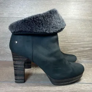 Ugg Dandylion Black Leather Women’s Sz 9.5 Gray Sheepskin Fold Over 4” Heel Boot