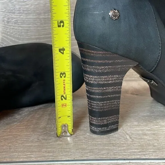 Ugg Dandylion Black Leather Women’s Sz 9.5 Gray Sheepskin Fold Over 4” Heel Boot