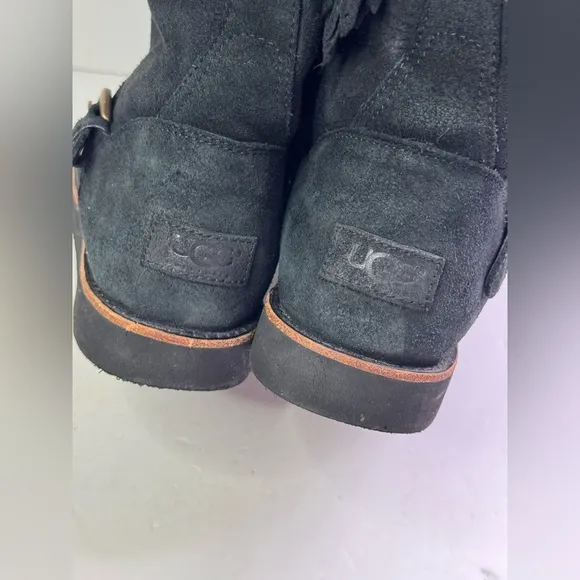 UGG Dauphine US Size 7 Woman Dark Blue Fringe Boots Fall Winter