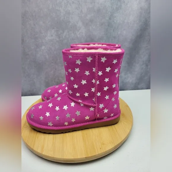 UGG Girls Fleecy Velvet Leathet Warm Faux Fur  Pink Boots with Stars Size 5