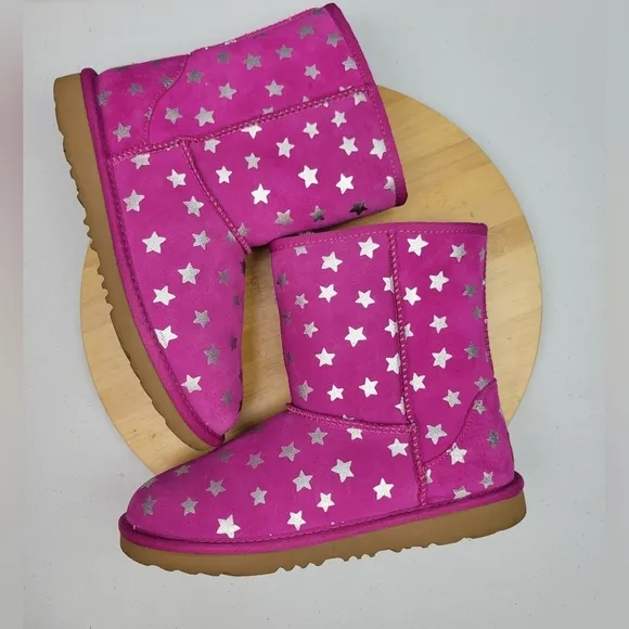UGG Girls Fleecy Velvet Leathet Warm Faux Fur  Pink Boots with Stars Size 5