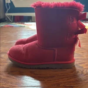 UGG Kids Boots in Red with Bows