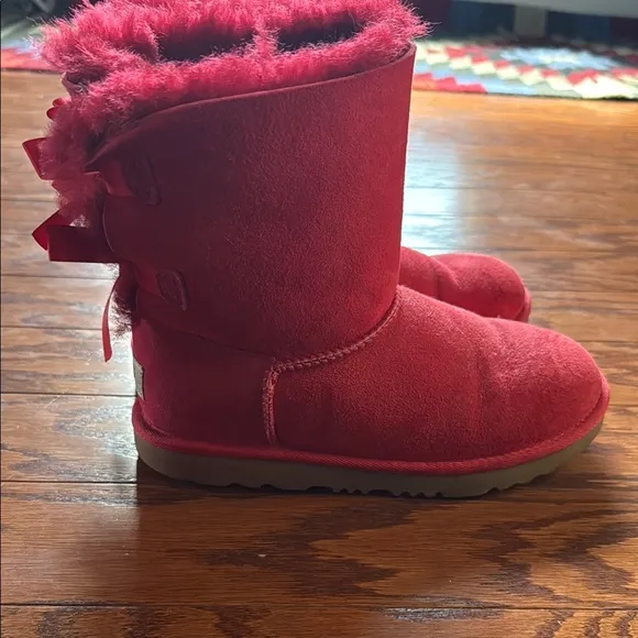 UGG Kids Boots in Red with Bows