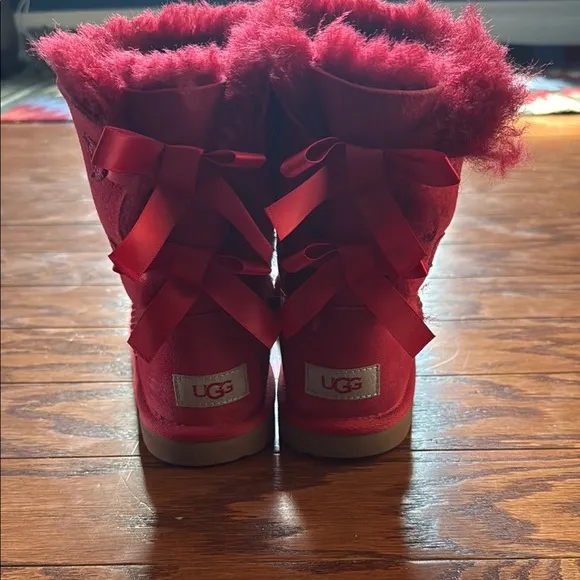 UGG Kids Boots in Red with Bows