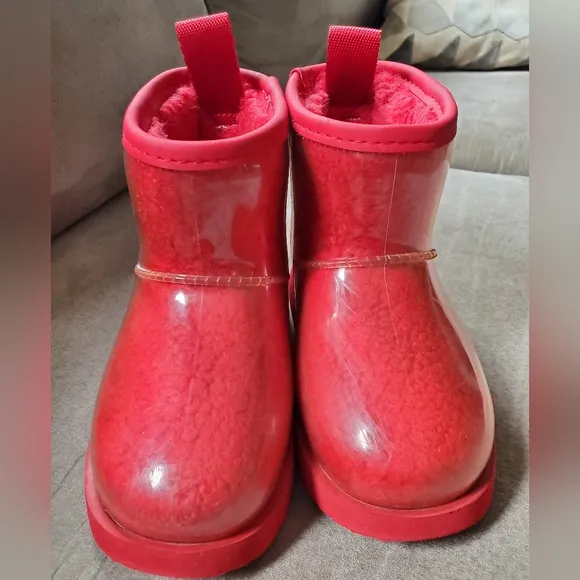 UGG Kids' CLASSIC CLEAR MINI II Boots Size 10 Samba Red