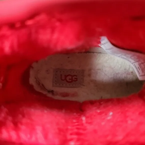 UGG Kids' CLASSIC CLEAR MINI II Boots Size 10 Samba Red