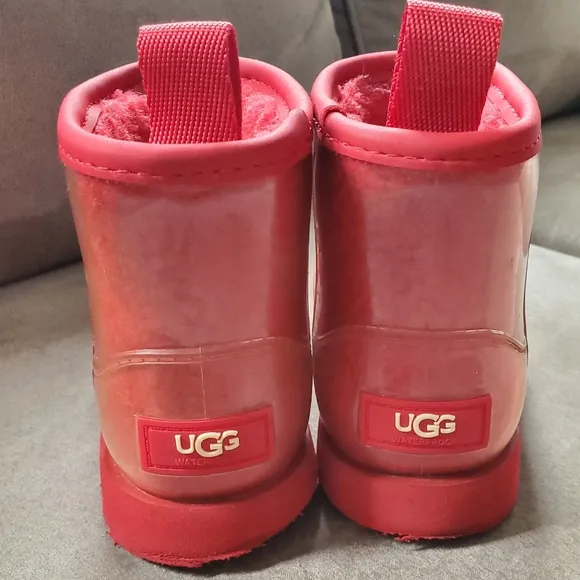 UGG Kids' CLASSIC CLEAR MINI II Boots Size 10 Samba Red