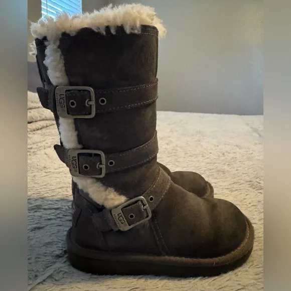 UGG Maddi Girls Toddler Size 10 Gray &amp; Cream Boots Cozy and Durable (EUC)