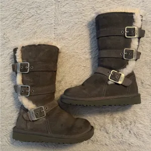 UGG Maddi Girls Toddler Size 10 Gray &amp; Cream Boots Cozy and Durable (EUC)