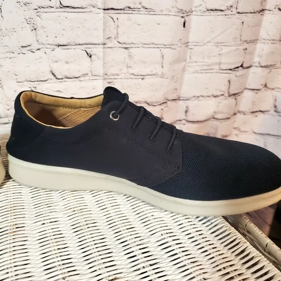 Ugg Men's Lightweight Greyson Black Slip On Sneaker Shoe Size 11
