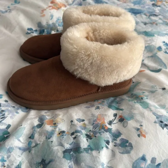 Ugg Mini Cuff Boots