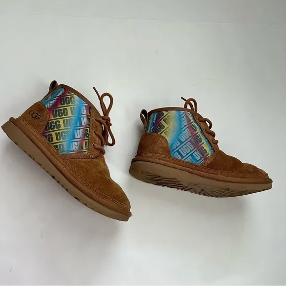 UGG Neumel Chromatic Shoes Chestnut Big Kids Size 3 Iridescent Chukka Rainbow