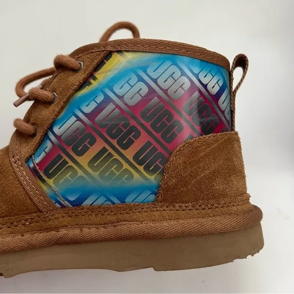 UGG Neumel Chromatic Shoes Chestnut Big Kids Size 3 Iridescent Chukka Rainbow