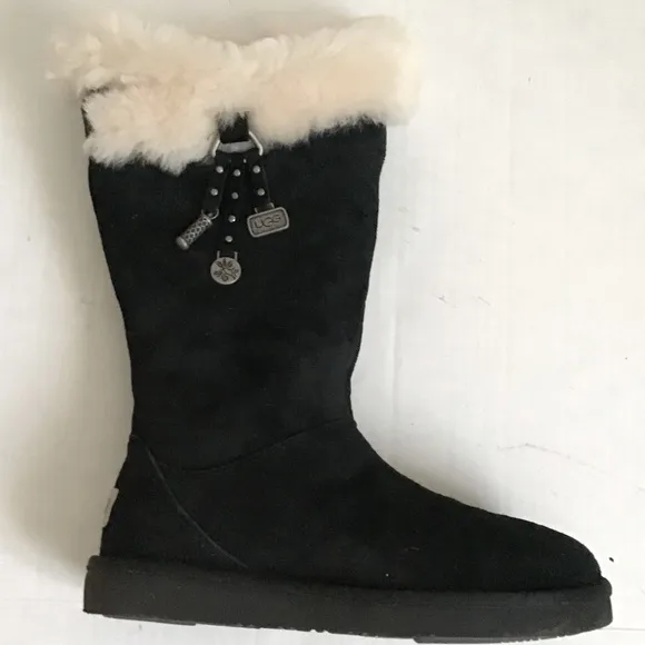 UGG Plumdale Charm Boots Size 6