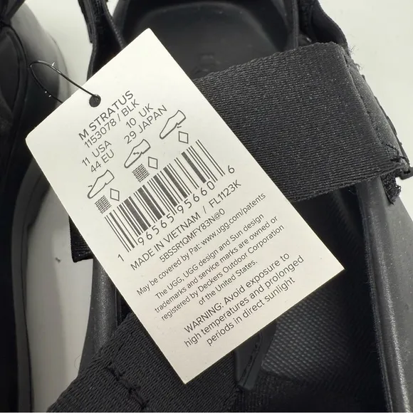 UGG Stratus Mens Size 11 Platform Strappy Waterproof Sport Sandals Black NWT