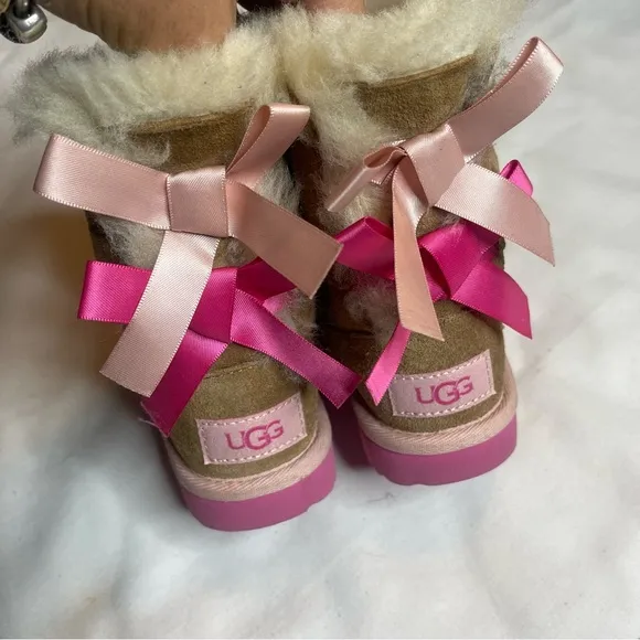 UGG T Mini Baley Bow 11 winter 🥶  baby toddler boots