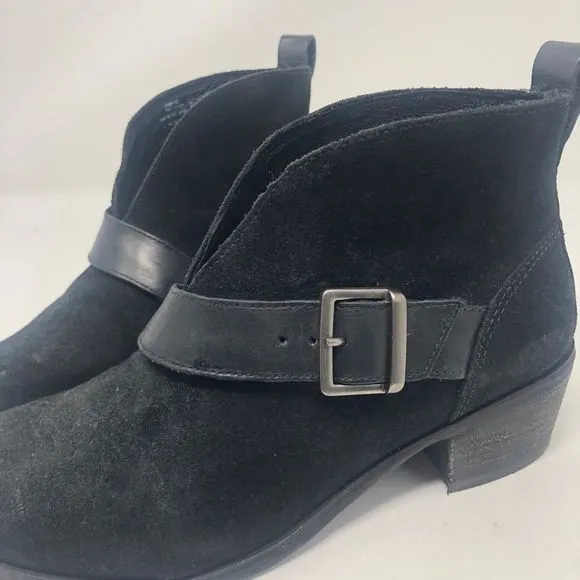 UGG | Wright Belted Boots Black Leather Size 6