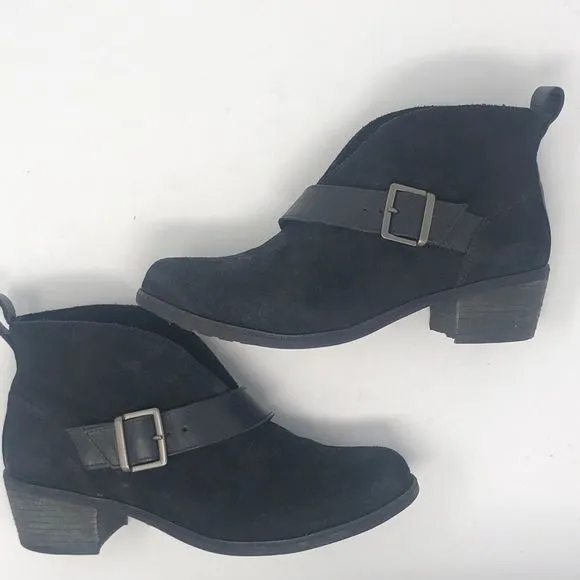UGG | Wright Belted Boots Black Leather Size 6