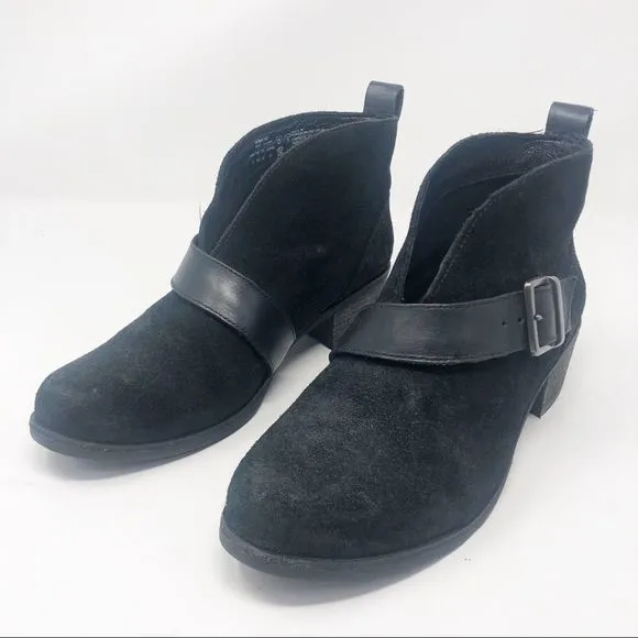 UGG | Wright Belted Boots Black Leather Size 6