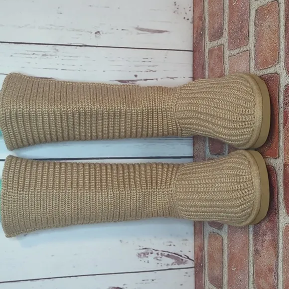 UGG Y2K Classic Cardy Knit Sweater Boots 7 Chestnut Tall Shearling RARE Retired