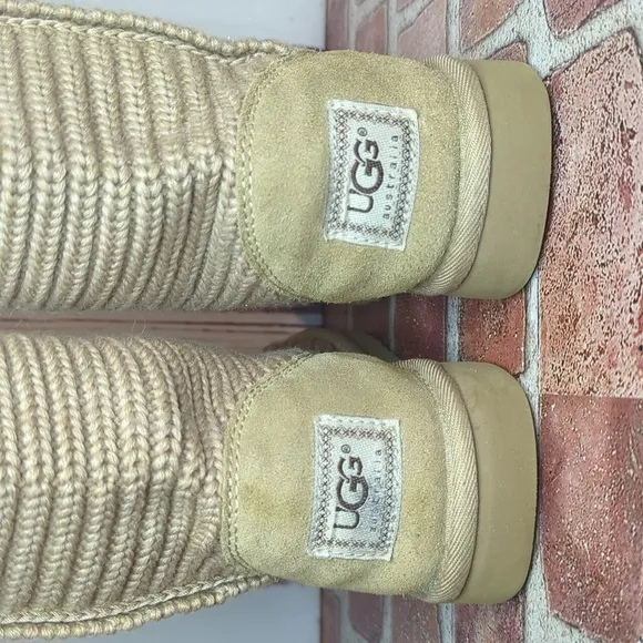 UGG Y2K Classic Cardy Knit Sweater Boots 7 Chestnut Tall Shearling RARE Retired