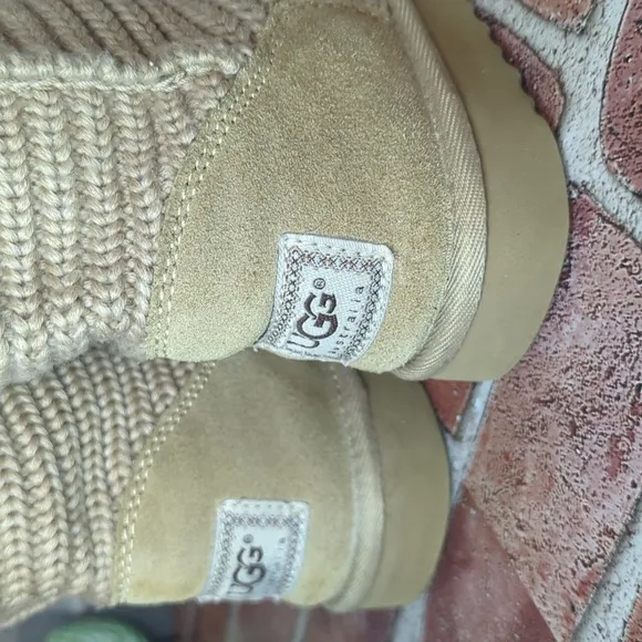 UGG Y2K Classic Cardy Knit Sweater Boots 7 Chestnut Tall Shearling RARE Retired