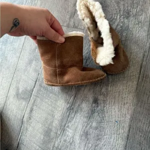 UGG Kids Brown Boots with Cream Lining
