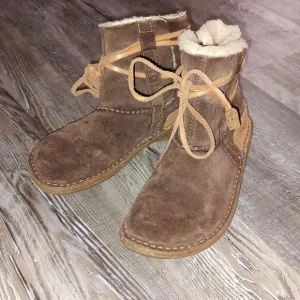 UGG 'La Jolla' Boots chocolate Youth size 3