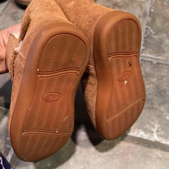 Uggs Keelan Toddler Boots size 7