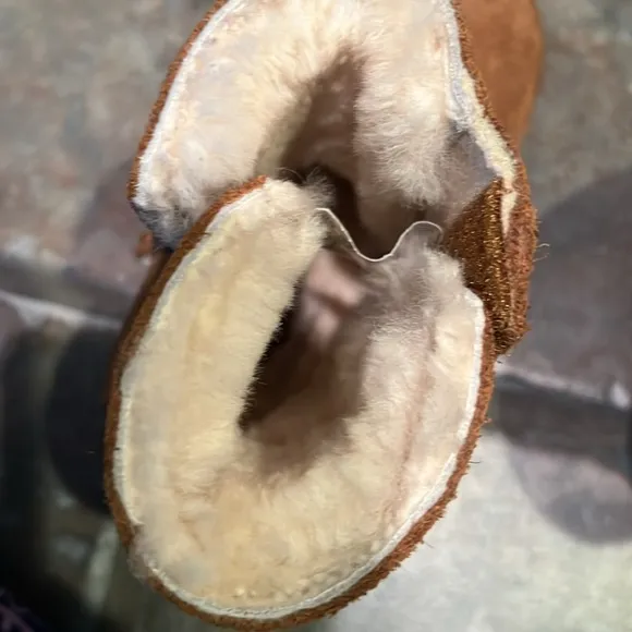 Uggs Keelan Toddler Boots size 7