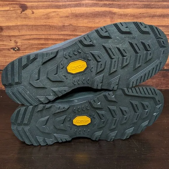 Under Armour Charged Raider Men's 10.5 Grey Waterproof Hiking Boots 3024265-100