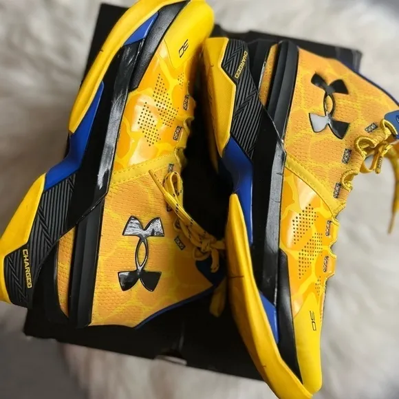 Under Armour Curry 2 Bang Bang Men SIZE 7 Women SIZE 8.5. NIB!