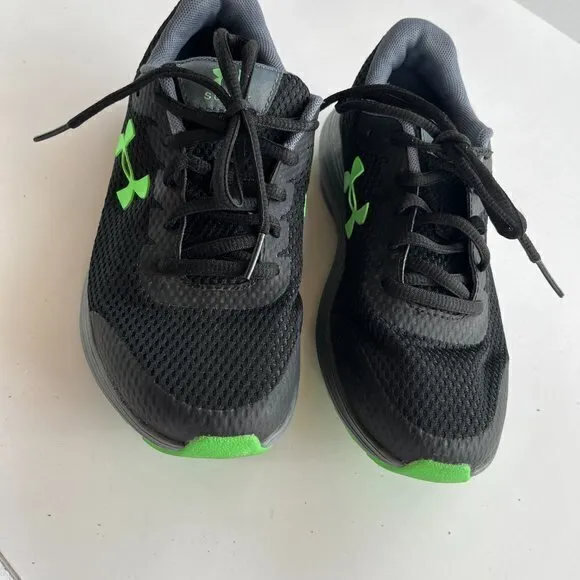 Under Armour‎ UA Running shoes GS Surge 2 Black Green Youth Kids Size 5
