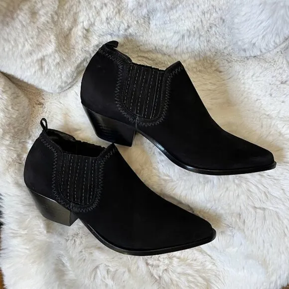 🎩🗝️UPDATED! NWOB $215 SCHUTZ Jacqueline Western-style Black Suede Booties