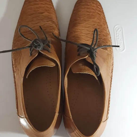VALOR WOLF LEATHER DRESS SHOES