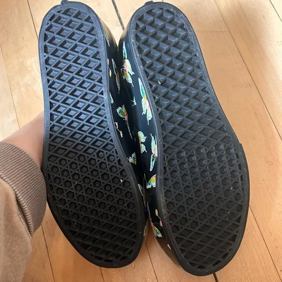 Vans Morph Blackout Glow in the Dark Butterfly Size 7.5 Women’s