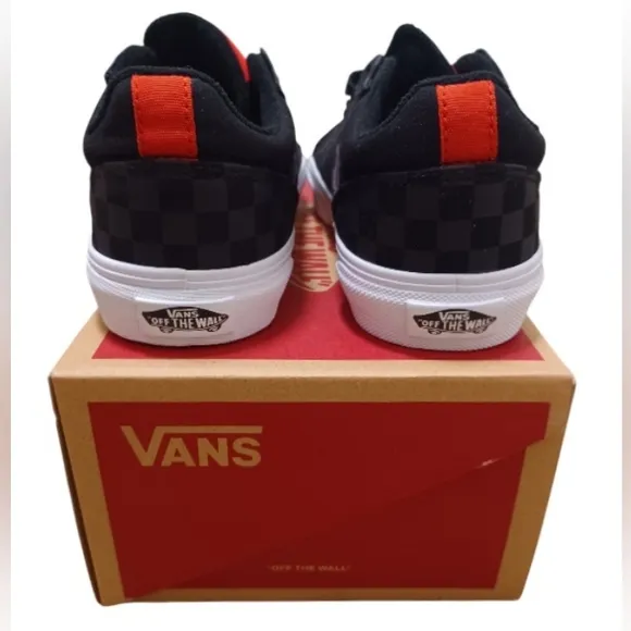 VANS Off The Wall, Seldan (Checkerboard) Black / VN0A4U25276 / Boy Size 3.5 YT