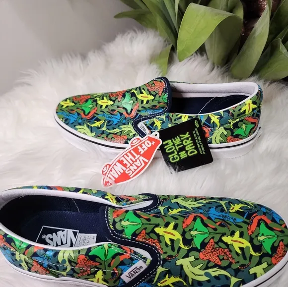 Vans Old Skool Shoes Glow Sharks Dress Junior size6.5